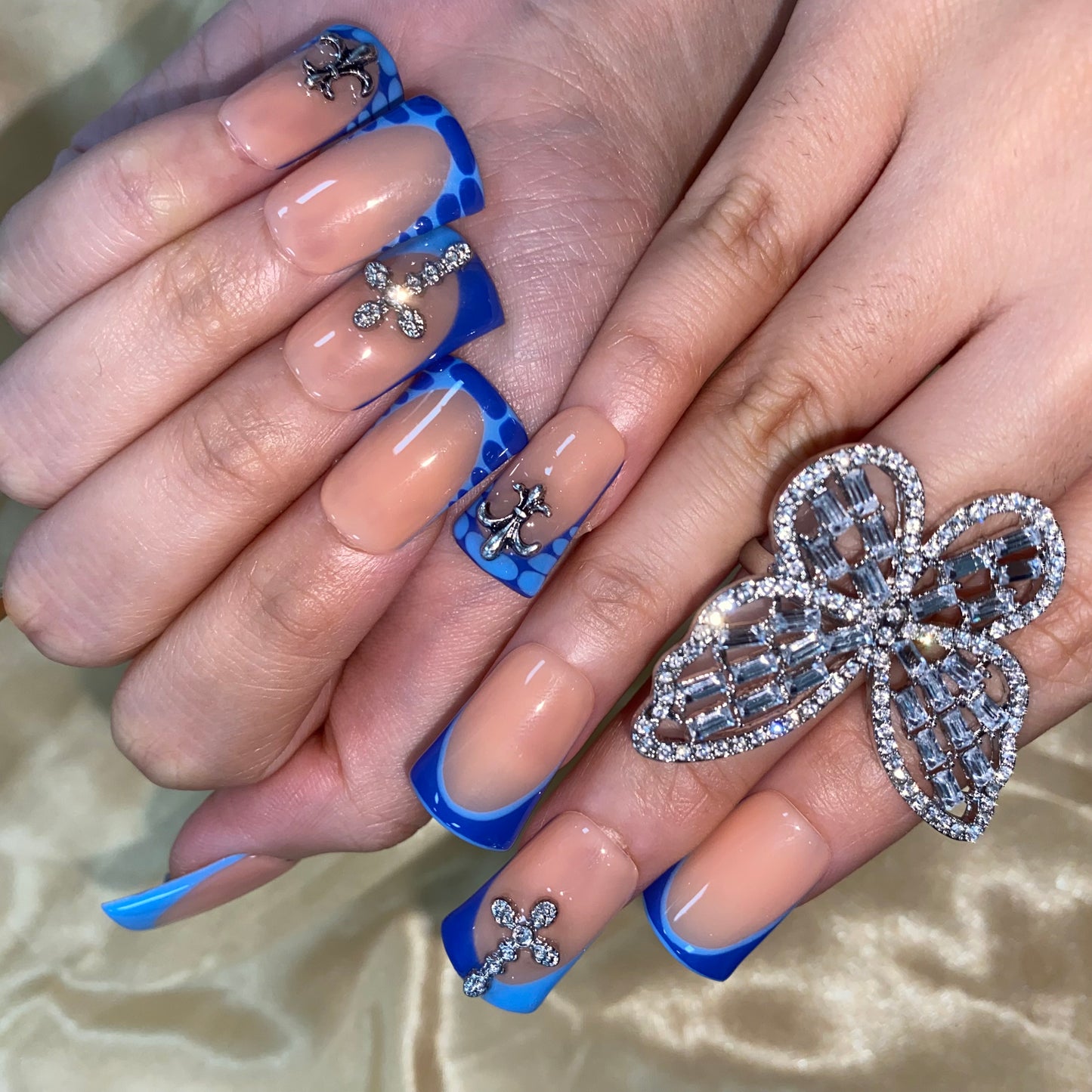 S113--Fashional duck shape nails--Missunails