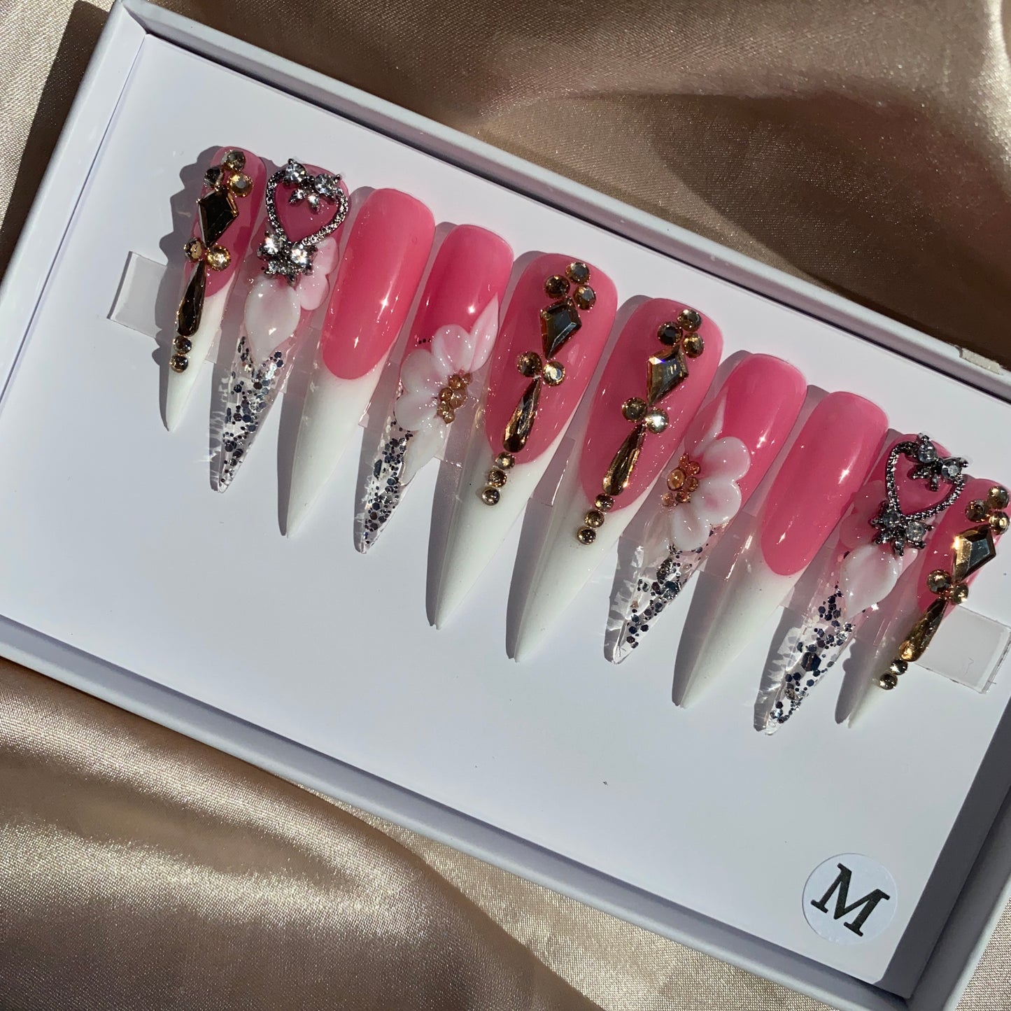 Flowers Stiletto-- handmade customize acrylic press on nails--Missunail