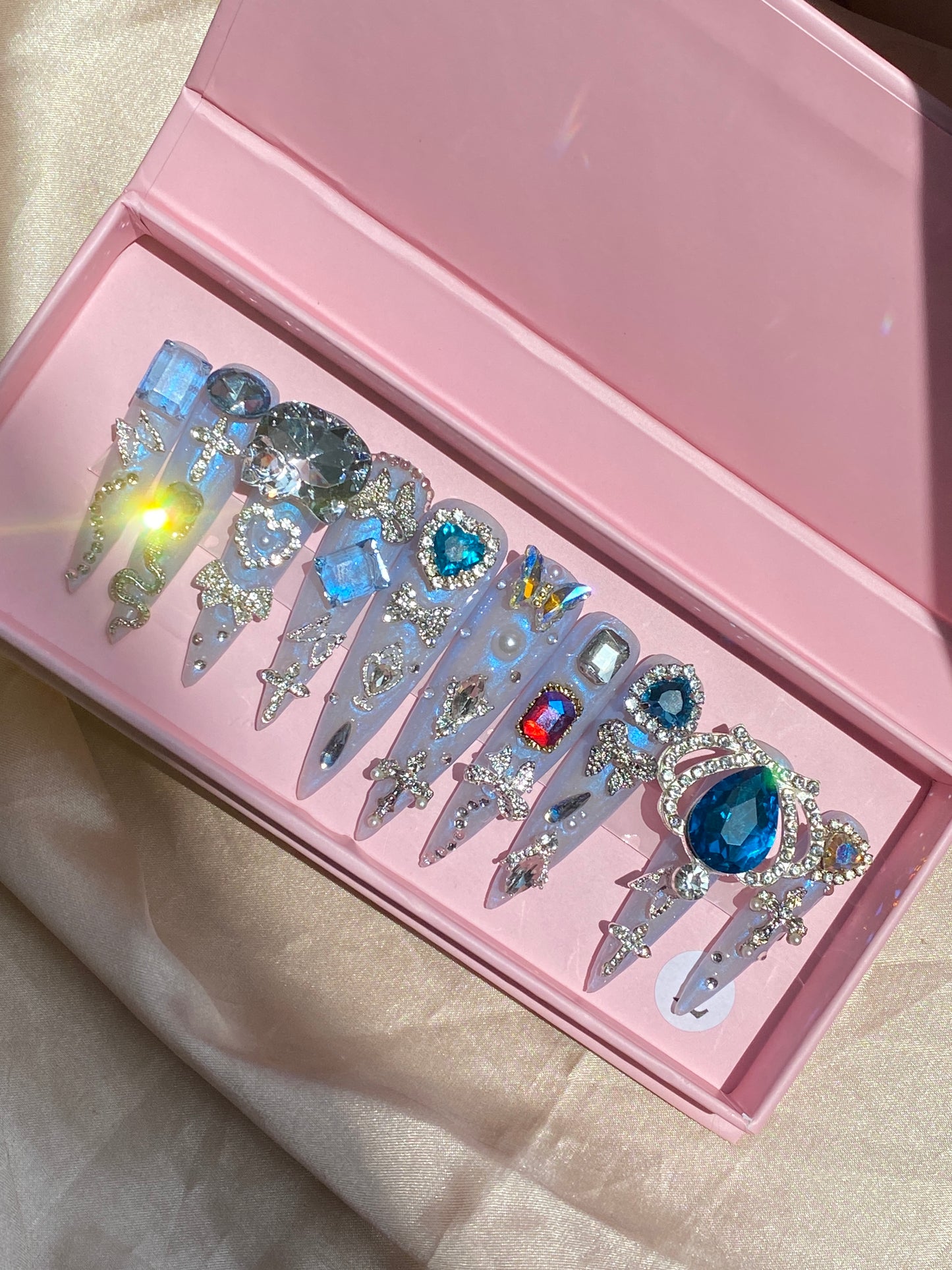stiletto shape luxurious sets-- handmade customize acrylic press on nails--Missunail